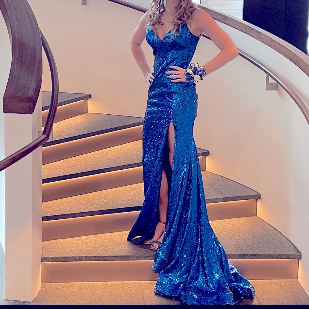 Sherri hill royal blue 55484 size 00 sequin gown perfect condition